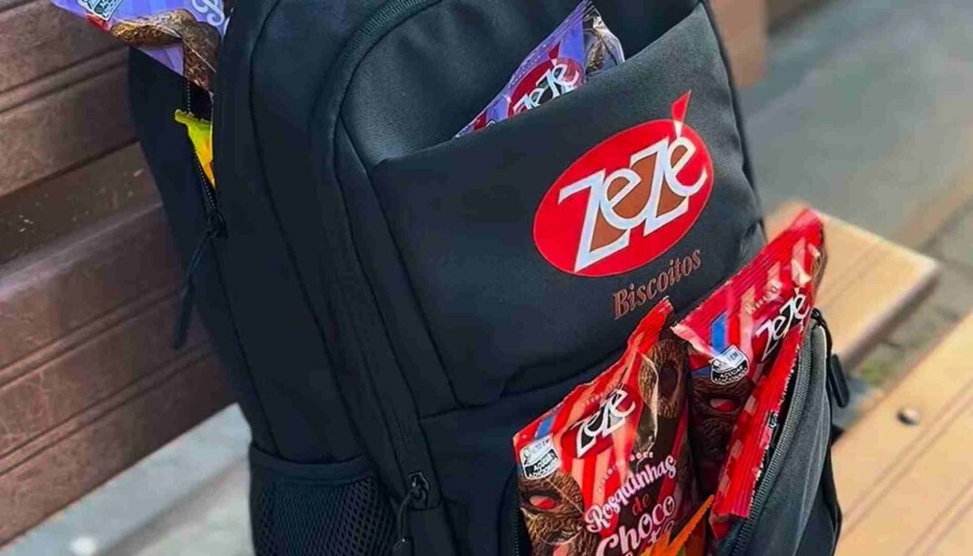 Biscoitos Zezé Oferece Kits Gratuitos Volta às Aulas Recheados de Produtos