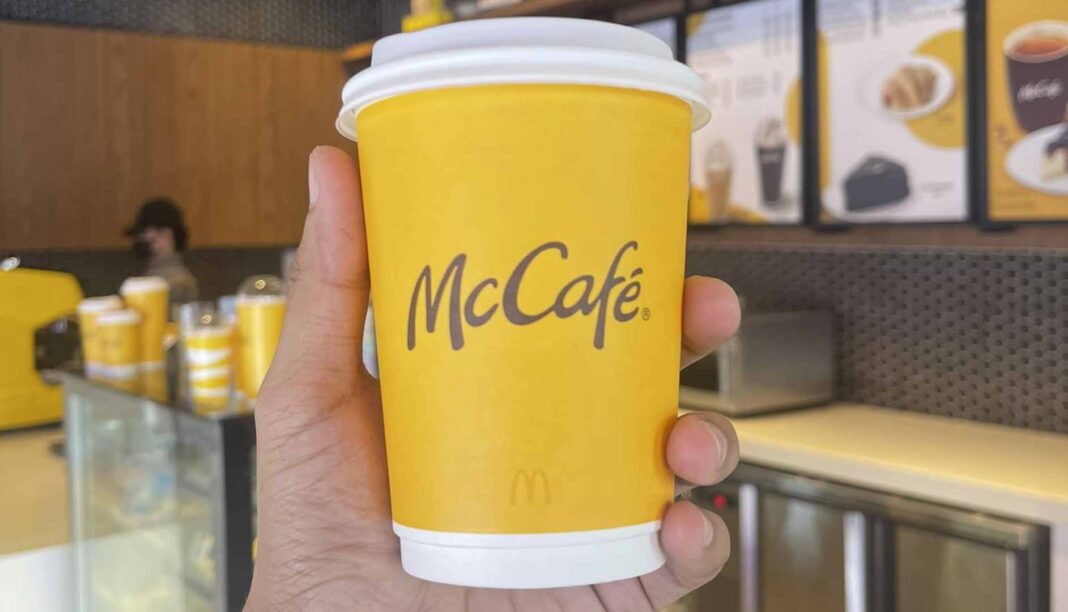 McDonald's celebra o Dia Mundial do Café com McCafé grátis até 24 de abril! Descubra como aproveitar essa ação especial em um mês simbólico para os amantes da bebida.