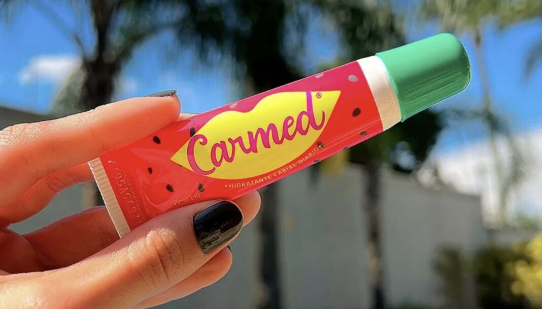 A Cimed ampliou sua linha Carmed com o lançamento de gel dental e enxaguante bucal no sabor melancia