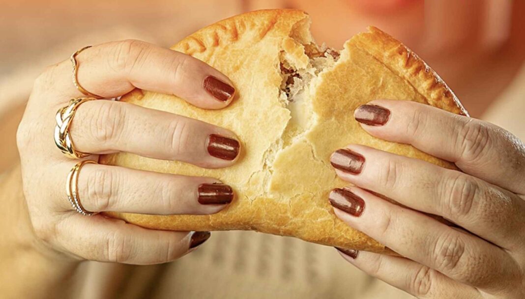 LanLan inaugura nova unidade no Mondubim com distribuição gratuita de empanadas