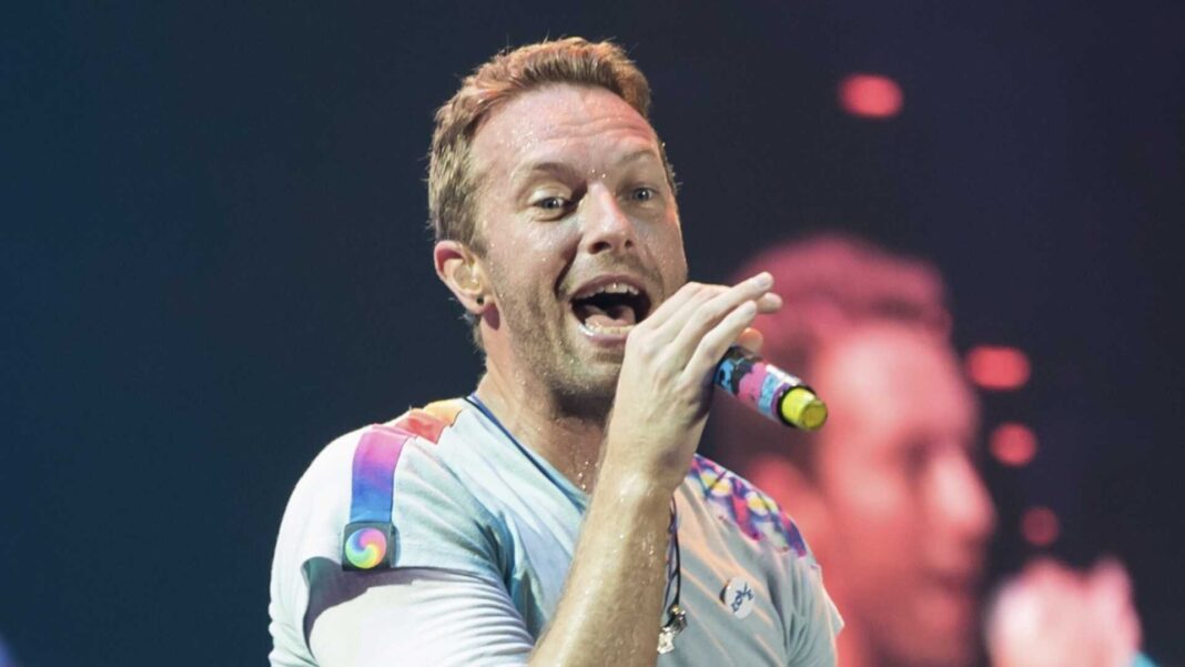 Chris Martin cantando no Global Citizen Festival