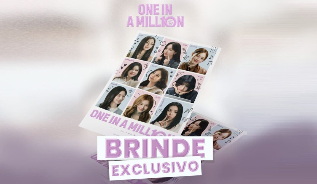 TWICE comemora 10 anos com sessões exclusivas de cinema e brinde colecionável Pôster promocional do TWICE para sessões de cinema, escrito