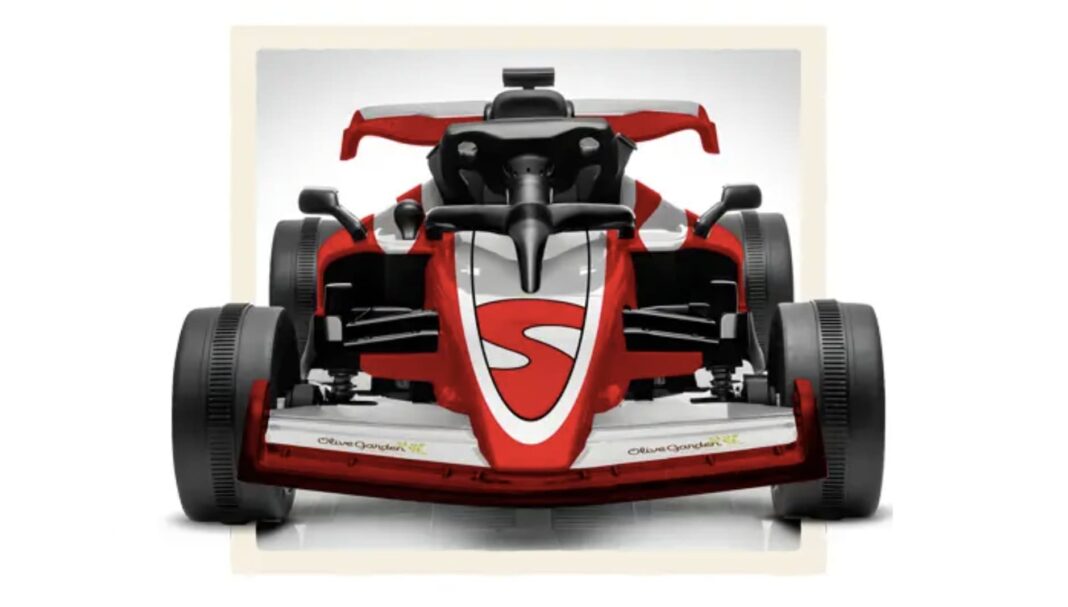 Mini carro de corrida estilo Fórmula 1 vermelho e branco com o logotipo 